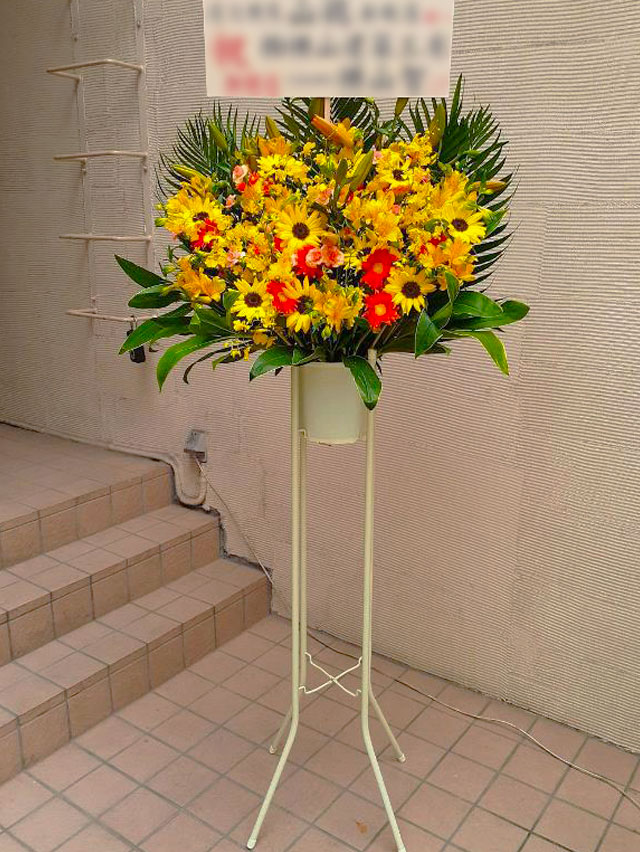 開店祝い バルーン お祝い 名札付き 誕生 花輪 設置回収無料 画像報告 花助が厳選した花屋のお祝いバルーンスタンド花1段 名札無料 アイドル 祝花 握手会 全国手渡し配送無料 円 選べる花色は25色 結婚式 全国ツアー