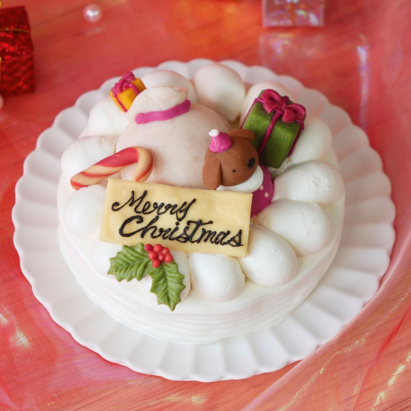 犬用 猫用 クリスマス ショート ケーキ 【  おさぼりサンタ（レギュラー） 】 乳糖フリー・グルテンフリー・無添加・国産素材｜愛犬の健康に配慮した安心安全なクリスマス限定ケーキ｜小型犬が食べやすいサイズとカロリー設計｜苺・さつまいも・乳糖フリーヨーグルトクリーム使用｜犬用お祝いケーキ｜はなとしっぽオリジナル