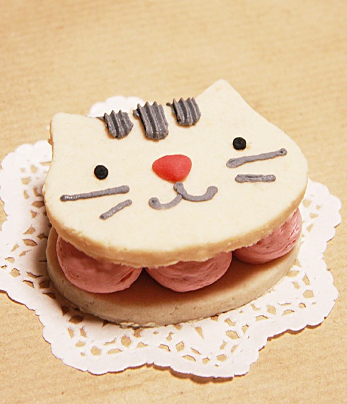 「 ニャンバーグ発酵ケーキ 猫タイプ 」猫用ケーキ 誕生日 無添加  猫 ケーキ キャットフード お祝い 安心 安全 乳糖フリーラクトースフリー グルテンフリー 人気 おすすめ ギフト プレゼント かわいい 映え 