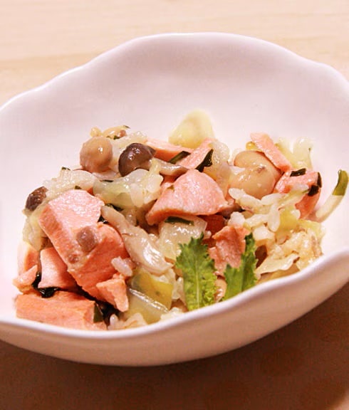 サケとお豆の炊き込みご飯