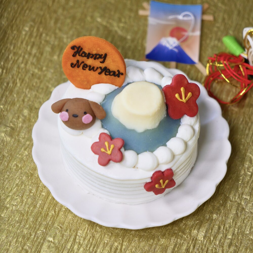 【犬用ケーキ ハッピー初日の出 「 富士山 いちご ショートケーキ 】 無添加・国産素材使用｜愛犬と一緒に迎える2026年のお正月限定ケーキ｜雪化粧の富士山をデコレーションした縁起の良いショートケーキ｜苺・乳糖フリー・グルテンフリー｜安心安全な犬用お祝いケーキ｜はなとしっぽオリジナル