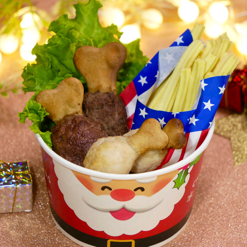 パーティーも盛り上がる! 「 お肉たっぷりクリスマスバーレル 犬猫用 」 馬肉(赤身)&ブランド鶏「桜姫」使用|骨付きお肉とさつまいもポテトの豪華セット|クリスマスディナーやパーティーにぴったり|愛犬・愛猫が夢中になるジューシーでボリューム満点の特別ごちそう|無添加・手作り|はなとしっぽオリジナル