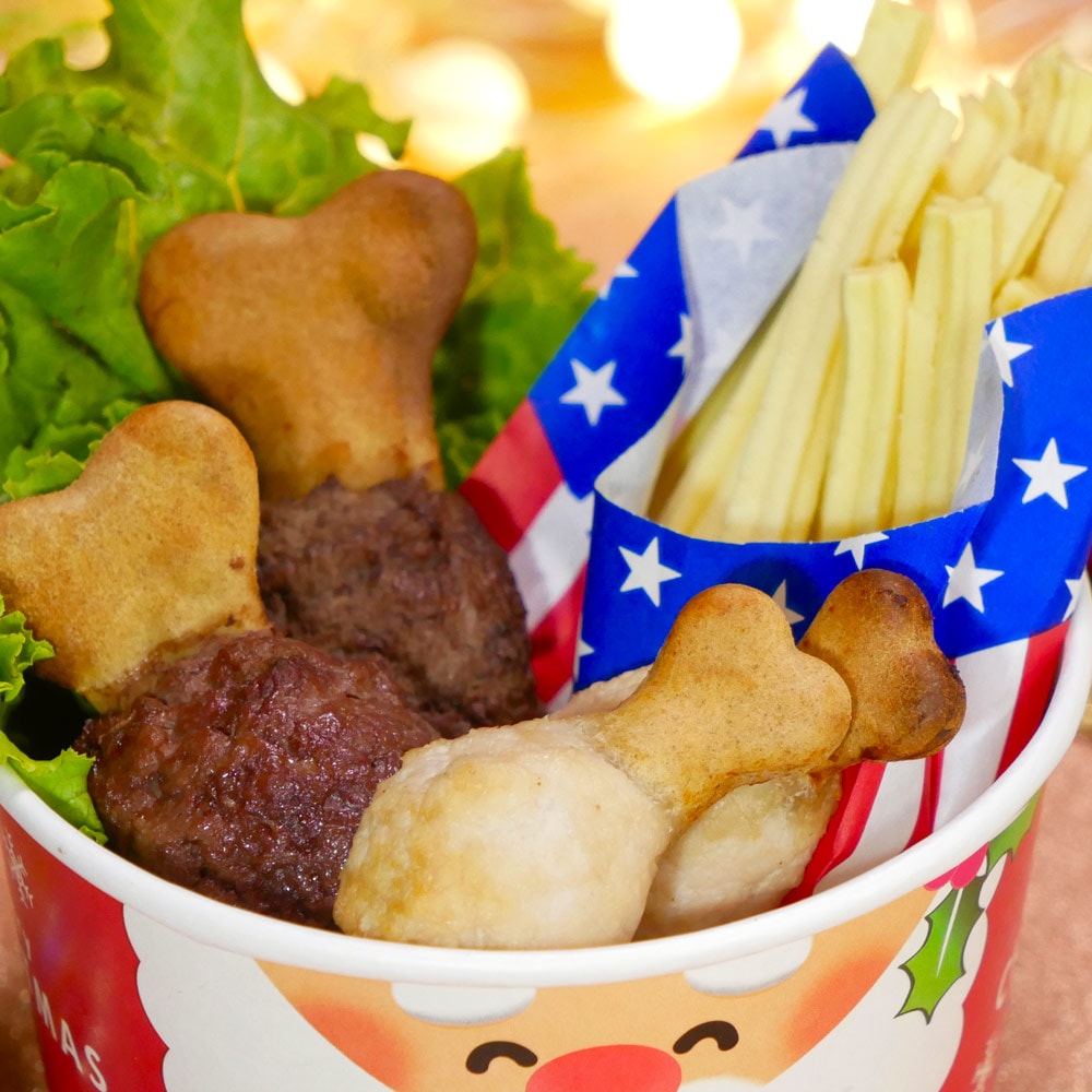 パーティーも盛り上がる! 「 お肉たっぷりクリスマスバーレル 犬猫用 」 馬肉(赤身)&ブランド鶏「桜姫」使用|骨付きお肉とさつまいもポテトの豪華セット|クリスマスディナーやパーティーにぴったり|愛犬・愛猫が夢中になるジューシーでボリューム満点の特別ごちそう|無添加・手作り|はなとしっぽオリジナル