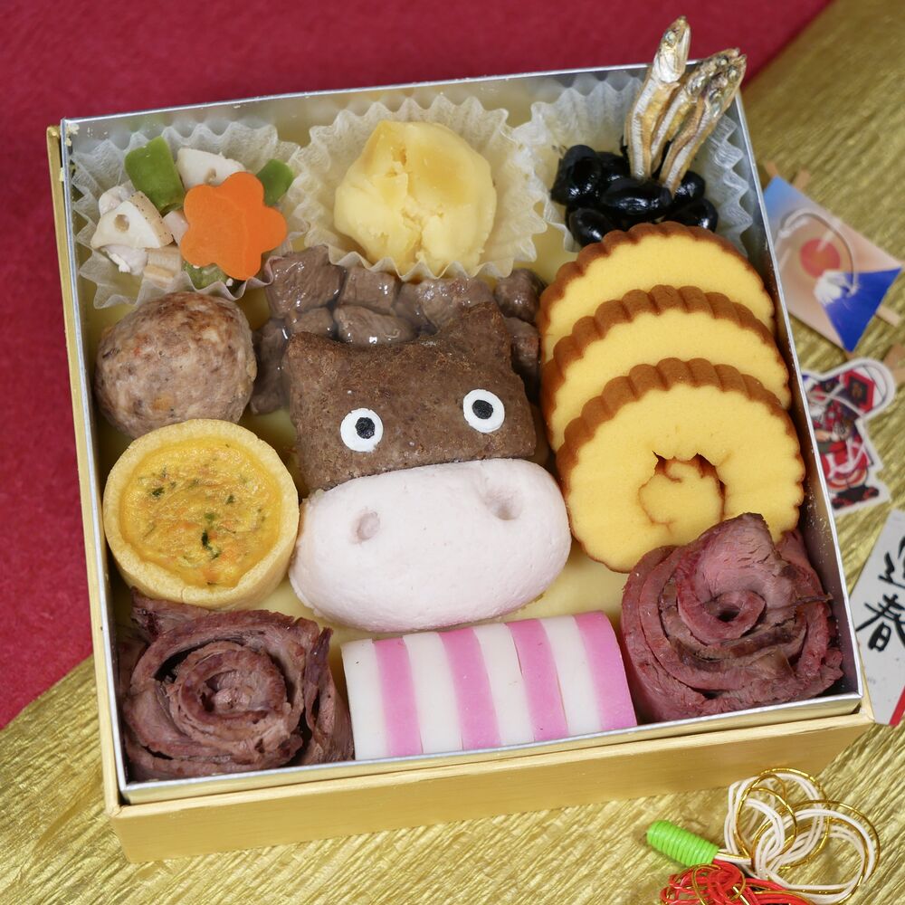 【犬猫用おせち 2026 干支「午」】無添加・国産食材｜愛犬愛猫と一緒に迎えるお正月｜伊達巻き・黒豆・かまぼこ入り縁起おせち｜安心安全なペット用お節料理｜犬猫兼用おせち料理｜はなとしっぽ限定