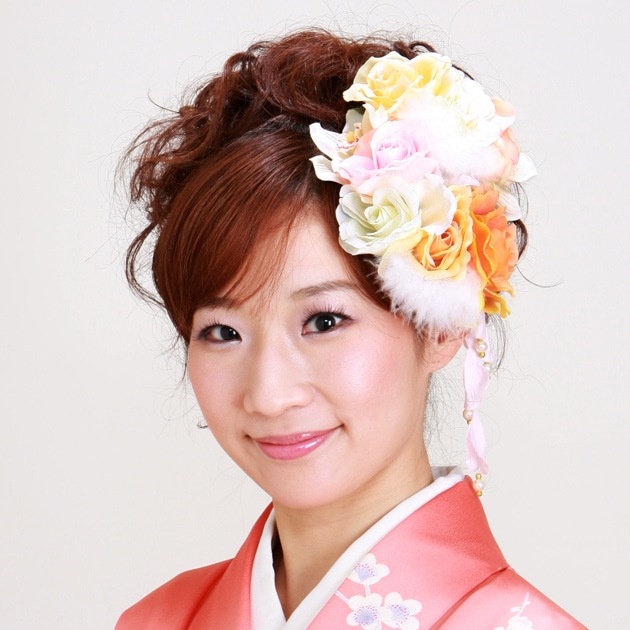 【髪飾り】【販売品】お花 オレンジ ピンク 白 ファー アクセ 結婚式 髪かざり-b21 髪飾り】【販売品】お花 オレンジ ピンク 白 ファー nth-b21 | 髪飾り