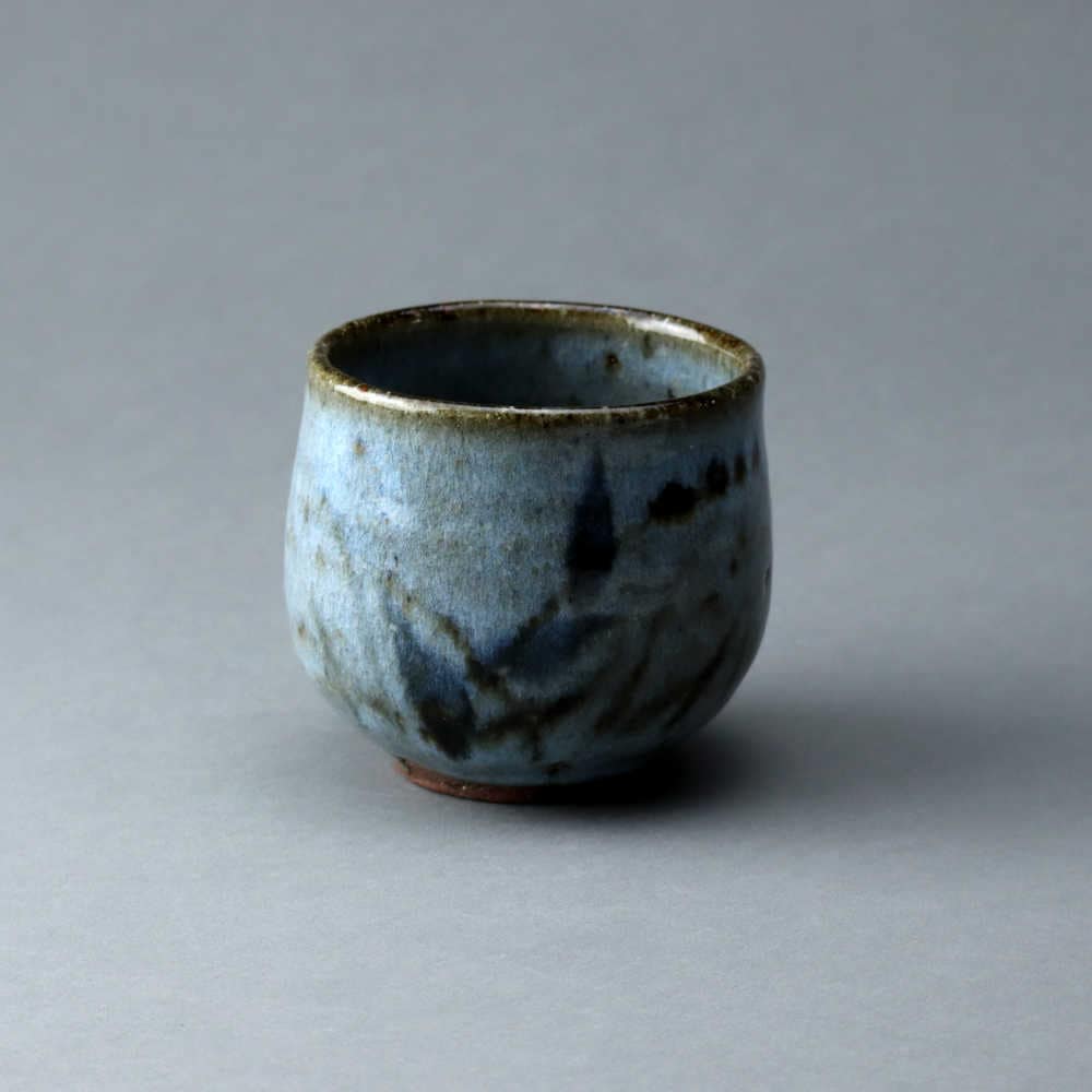 灰釉きび文湯呑 | 窯物作品,湯呑 | 半泥子仙鶴窯 公式オンラインショップ