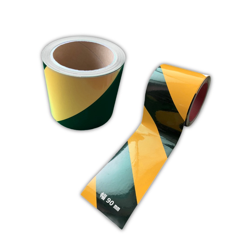 【幅90mmタイプ】 プライマー不要で直貼りOK！コンクリート用反射トラテープ　幅90mm×長さ1Mから　全2色