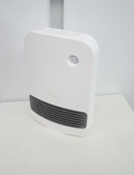 未使用品】アイリスオーヤマ製/2023年式/セラミックファンヒーター/KCH