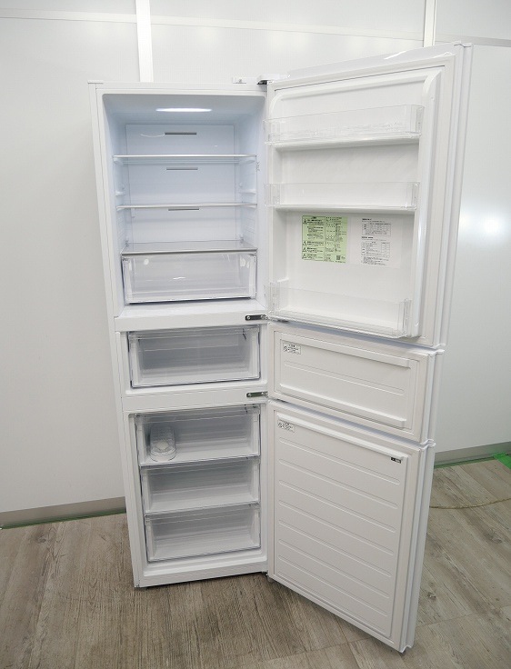 �˥ȥ���/3�ɥ�/2025ǯ��/271L/��¢�����/BR2G01 WH
