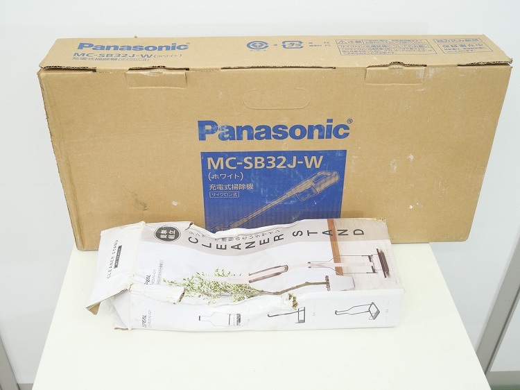 T1102 Panasonic MC-SBU840K 充電式掃除機充電スタンド付 T1102 Panasonic MC-SBU840K 充電式掃除機充電スタンド付