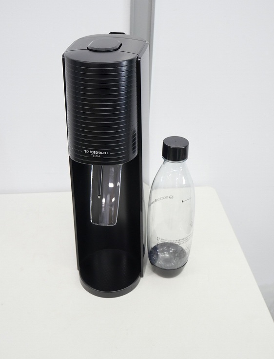 炭酸水メーカー未使用 未使用 drinkmate 電動炭酸水メーカー Series