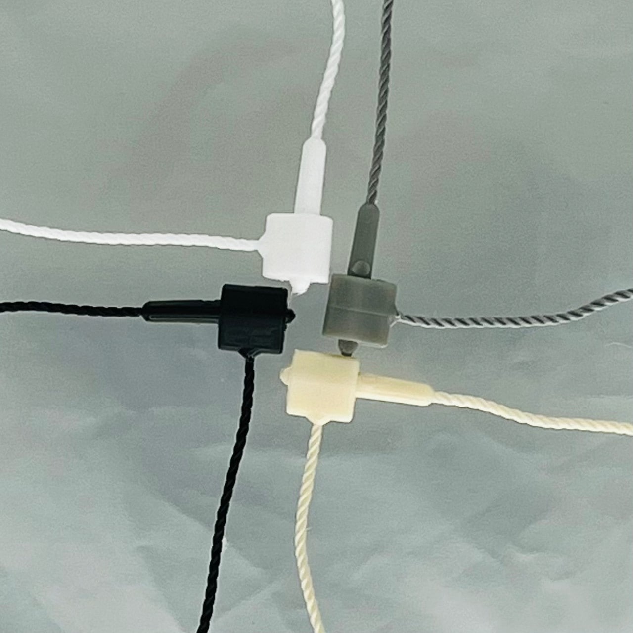 糸ロックス No.20 (200mm)