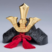 五月人形 高岡銅器 BUSHIDO 楠木正成 兜 横幅8cm ging-073-gbl