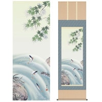 掛け軸 床の間 モダン 和風 尺五 花鳥掛軸 四季花鳥 四季競艶 夏 楓に鮎 北山 歩生 三美会 約54.5cm 190cm 洛彩緞子本表装 10年間保証 収納箱 防虫香 風鎮 付き 1/15以降順次発送