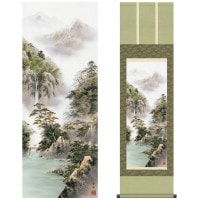 掛け軸 床の間 モダン 和風 尺三 山水画掛軸 彩色山水 晴山麗水 中山 雪邨 三美会 約44.5 164cm 洛彩緞子本表装 10年間保証   収納箱 防虫香 風鎮 付き 1/15以降順次発送