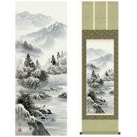 掛け軸 床の間 モダン 和風 尺三 山水画掛軸 水墨山水 山河望郷 鈴村 秀山 三美会 約44.5 164cm 洛彩緞子本表装 10年間保証   収納箱 防虫香 風鎮 付き 1/15以降順次発送