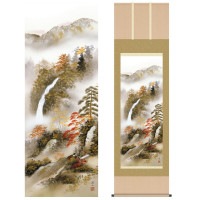 掛け軸 床の間 モダン 和風 尺五 山水画掛軸 四季山水 四季憧憬 秋 秋景望郷 伊藤 渓山 三美会 約54.5cm 190cm 洛彩緞子本表装 10年間保証 収納箱 防虫香 風鎮 付き 1/15以降順次発送