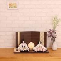 雛人形 宴桜 芥子親王飾り 木目調二曲屏風 横幅50cm