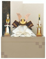 2024年 宝童新作 コンパクト 五月人形 兜飾り 収納飾り 漆銅大鍬兜(グレージュ) ７号