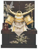 2024年 宝童新作 コンパクト 五月人形 兜飾り 着用兜 収納飾り 白金上杉着用兜 25号