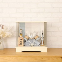 五月人形 コンパクト選べる2種 木目調7号兜 ケース飾り 弓太刀付き 横幅35.5cm