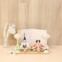 雛人形 コンパクト ひな人形 親王飾り 小芥子親王 市松桜二曲屏風 かわいい おしゃれ モダン インテリア ひな人形 小さい 横幅42cm ベージュ ピンク 白 薄紫 お祝い 初節句 ひな祭り 桃の節句