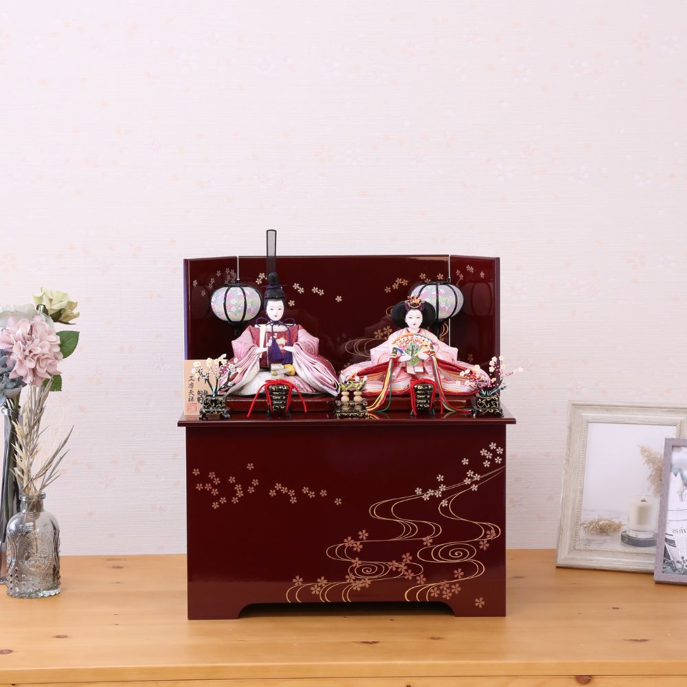 雛人形 コンパクト ひな人形 収納飾り 親王飾り 小芥子親王 会津塗り収納 かわいい おしゃれ モダン インテリア ひな人形 小さい 横幅40cm  ピンク 紫 お祝い 初節句 ひな祭り 桃の節句