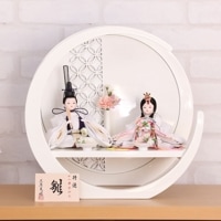 雛人形 コンパクト ひな人形 親王飾り 柳親王 月型白台屏風セット かわいい ひな人形 小さい 横幅35cm おしゃれ 北欧風 インテリア モダン 白 ピンク お祝い 初節句 ひな祭り 桃の節句 ティピ