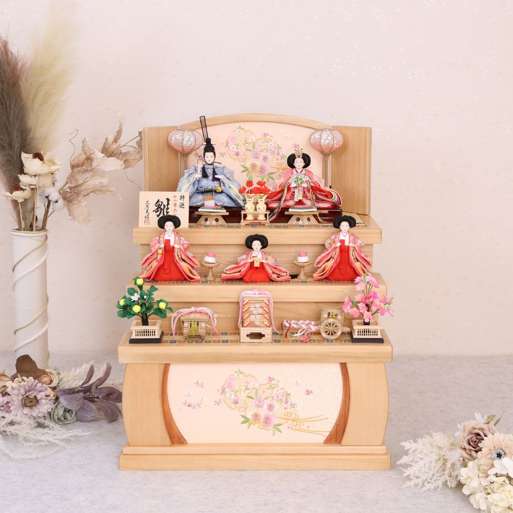 雛人形 ひな人形 コンパクト 木目 三段飾り 収納タイプ 宴桜 芥子親王小芥子三人官女 三段収納飾り 五人飾り 木製三段飾り 収納型 水色 ピンク 工房天祥オリジナル おしゃれ かわいい インテリア 初節句 お祝い 桃の節句