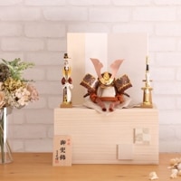 兜飾り コンパクト 横幅38cm 収納飾り 桐箱飾り パステル 大鍬 7号兜 7号 兜  おしゃれ インテリア モダン 収納兜二曲屏風セット 初節句 お祝い 端午の節句 子供の日