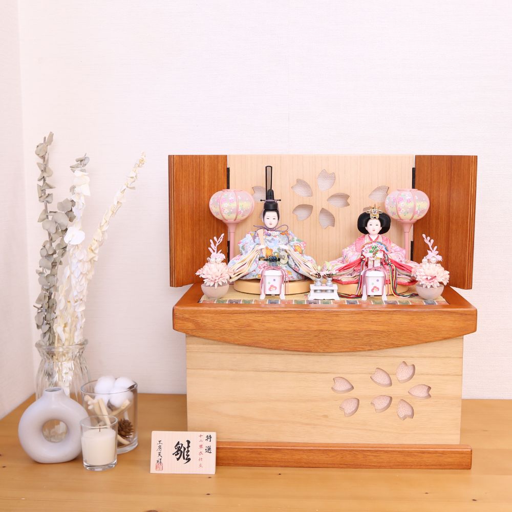 雛人形 ひな人形 コンパクト 収納飾り 収納タイプ 木目調 かわいい おしゃれ ピンク水色 柳親王 桐収納 かわいい おしゃれ モダン インテリア ひな人形 小さい 横幅40cm 初節句 お祝い 女の子 桃の節句 ひな祭り