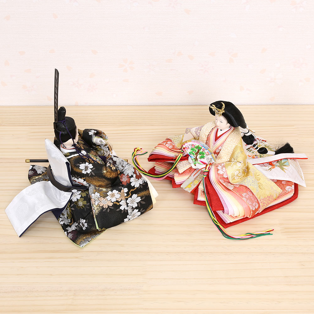 B3 高級黒塗り　豪華な三段飾り　台巾105㎝位　ひな人形台と屏風のみ B3 高級黒塗り 豪華な三段飾り 台巾105㎝位 ひな人形台と屏風