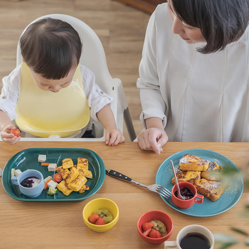 もぐもぐごっくん 仕切り皿 | すべて | マルヒロオンラインショップ