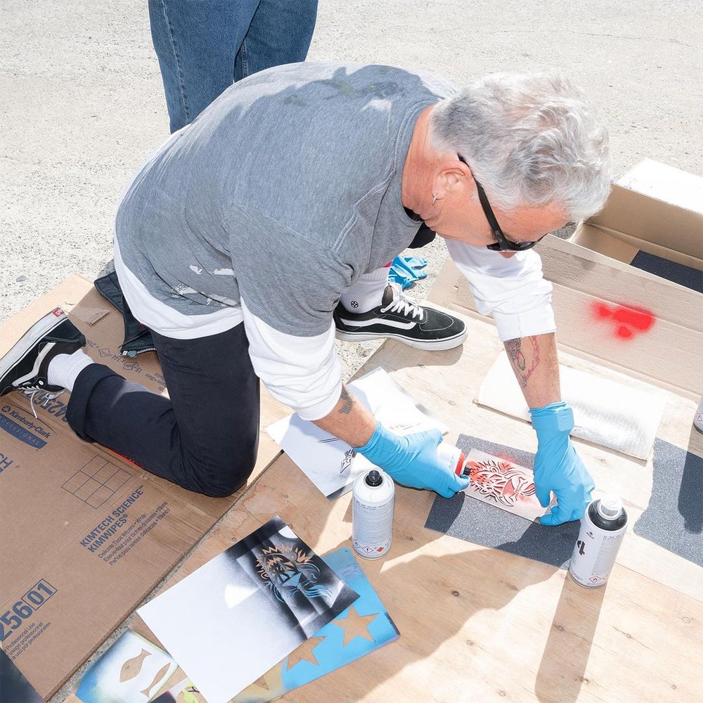 サンタクルーズ SANTA CRUZ<br>10.4 x 32.0inch TRASHER SALBA COVER SIGNED LTD CRUZER COMPLETE<br>コンプリート 完成組立品 スティーブ・アルバ サイン入り スラッシャー 限定 コラボ スケートボード スケボー ストリート sk8 skateboard【2312】