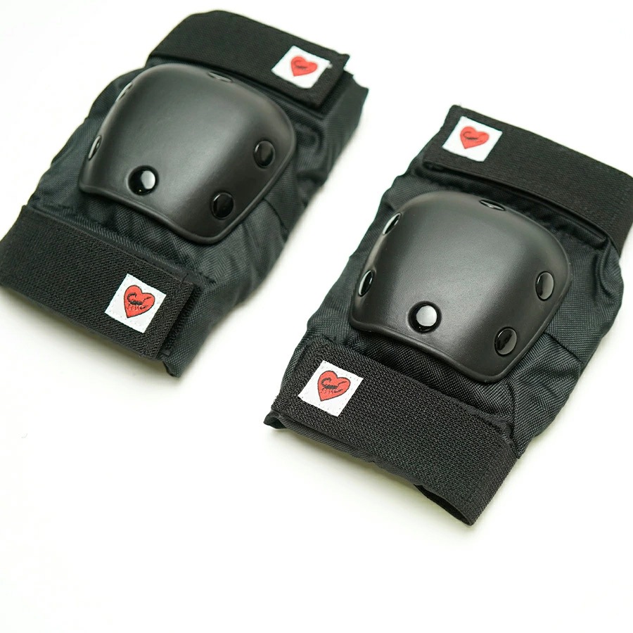 バレット BULLET<br>ELBOW PAD<br>エルボーパッド 左右1セット ひじ プロテクター ガード 初心者 スケートボード スケボー sk8 skateboard【1604】
