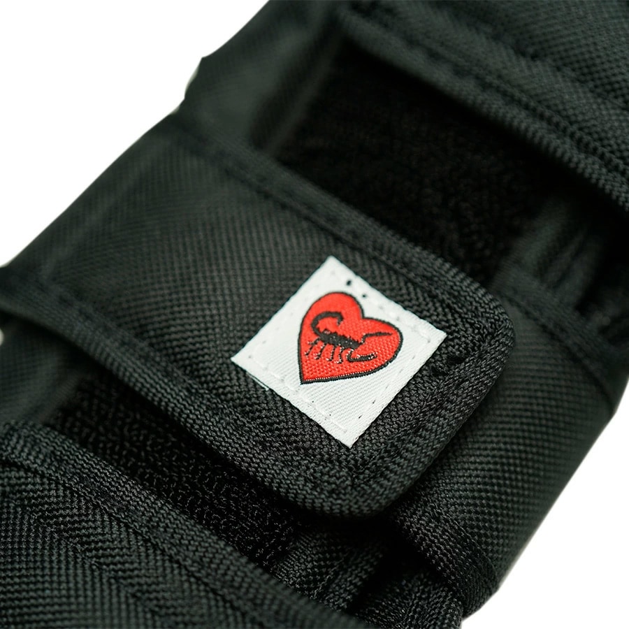 バレット BULLET<br>JUNIOR PAD SET<br>プロテクターセット リストガード エルボーパッド ニーパッド 左右セット 子供用（4歳～8歳）ジュニア キッズ スケートボード スケボー sk8 skateboard