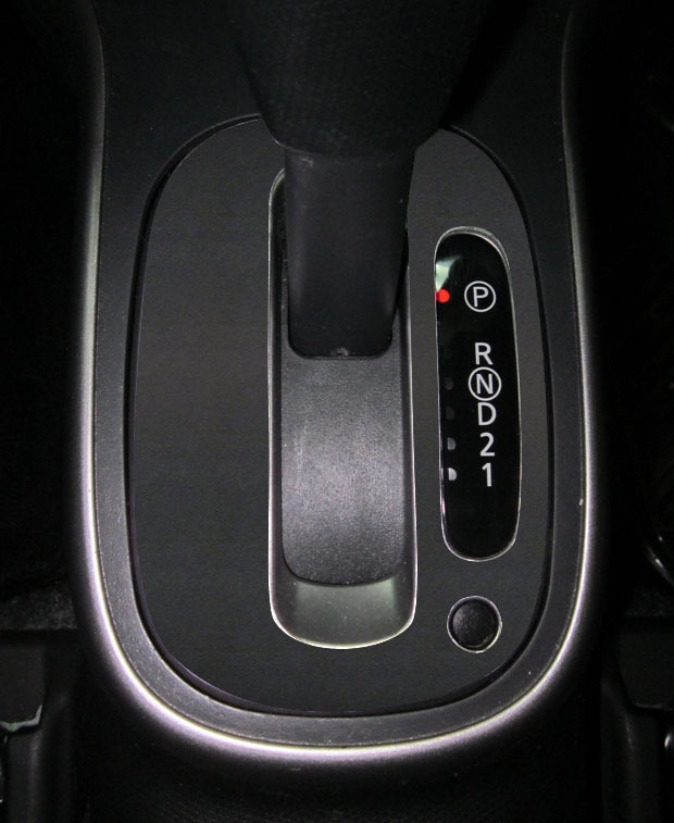 《バックスキンルックNEO》シフトパネル　マーチ AK/YK12 2002.3～2010.7　LCBS-SPN3