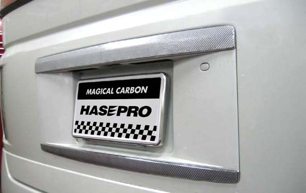 マジカルカーボン　リアゲートハンドル　日産　エルグランド　E51/NE51　2002.5～2010.8（CRGN-1）