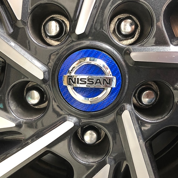 【日産】ホイールキャップエンブレム【マジカルカーボン】外装 傷防止 汚れ 保護 ドレスアップ パーツ カスタム ハセプロ CEWCN-2