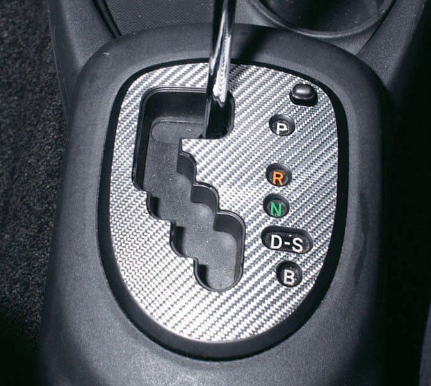 【ヴィッツ】シフトパネル【マジカルカーボン】トヨタ 傷防止 内装 引っかき傷 防止 保護 ハセプロ CSPT-3