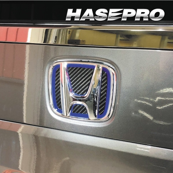 【ステップワゴン e:HEVスパーダ】リアエンブレム用 青フチ有り【マジカルカーボン】ホンダ 外装 傷防止 汚れ 保護 ドレスアップ パーツ カスタム エンブレム ハセプロ CEH-27
