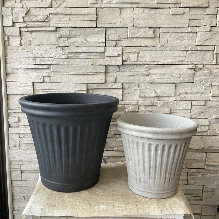 フローラルエングレービングの 銀製プランター フローラルエングレービングの 銀製プランター