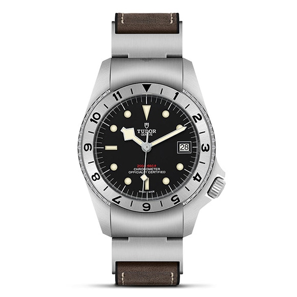 TUDOR 塼 BLACK BAY P01