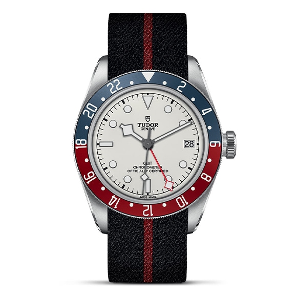 TUDOR 塼 BLACK BAY GMT