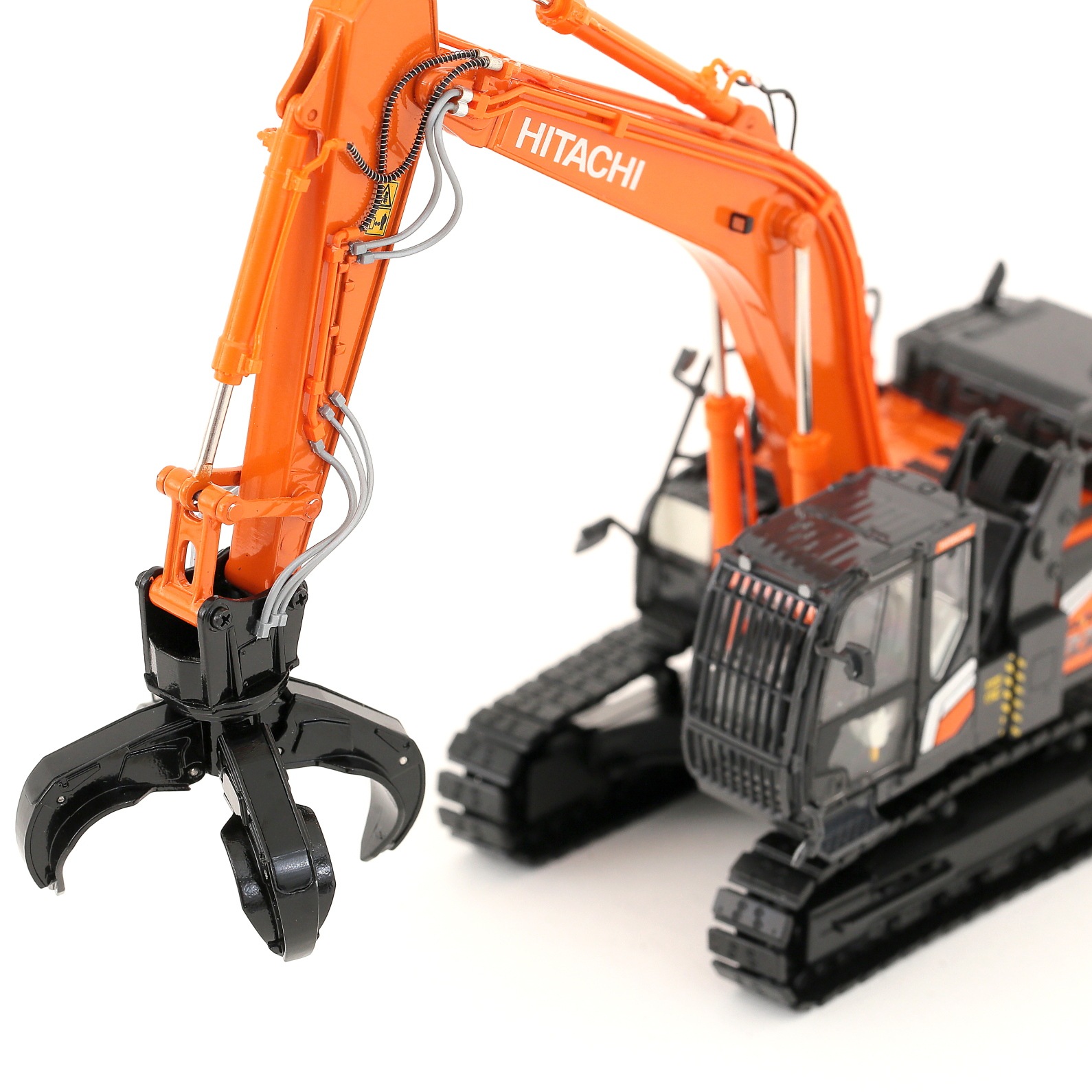 日立建機 油圧ショベル ZX330LC-7 グラップル仕様 | SCALE MODEL