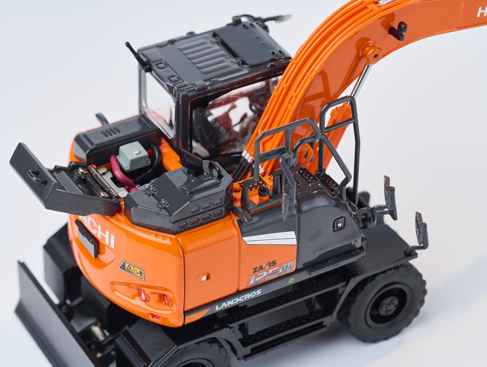 数量限定】ZX125W-7 | SCALE MODEL | 日立建機日本オンラインストア