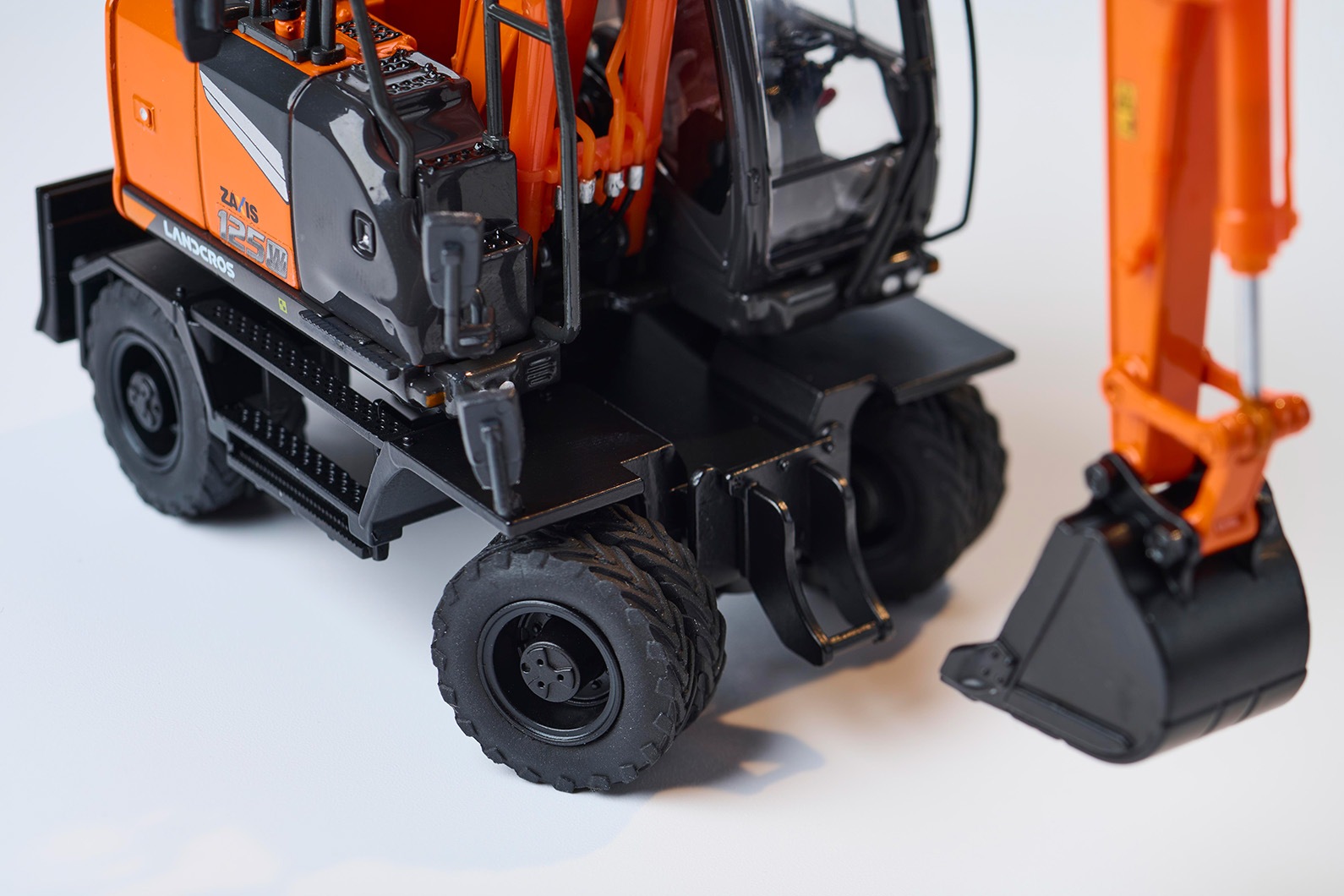 数量限定】ZX125W-7 | SCALE MODEL | 日立建機日本オンラインストア