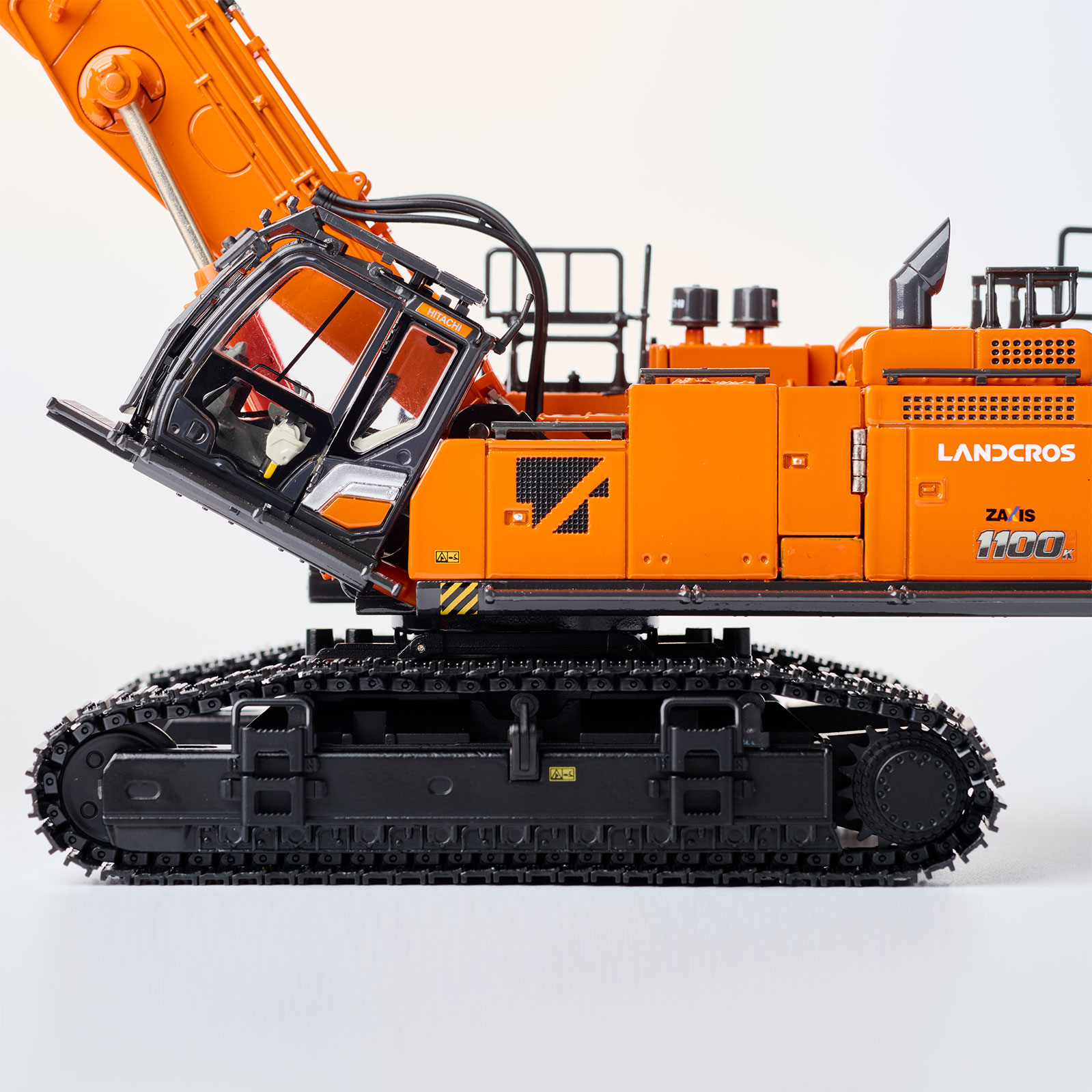 ZX1100K-7 (2種セット) | SCALE MODEL | 日立建機日本オンラインストア