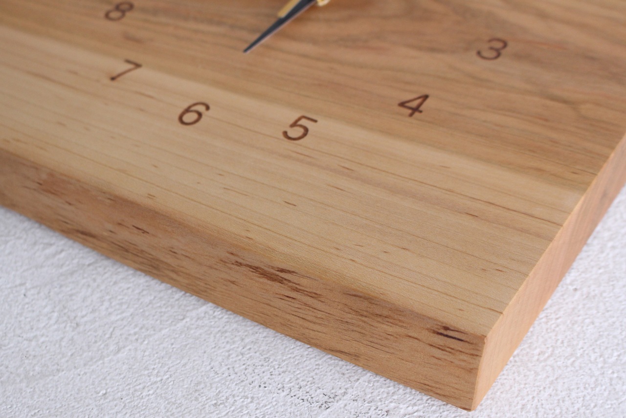 桜の木の掛け時計 (横)