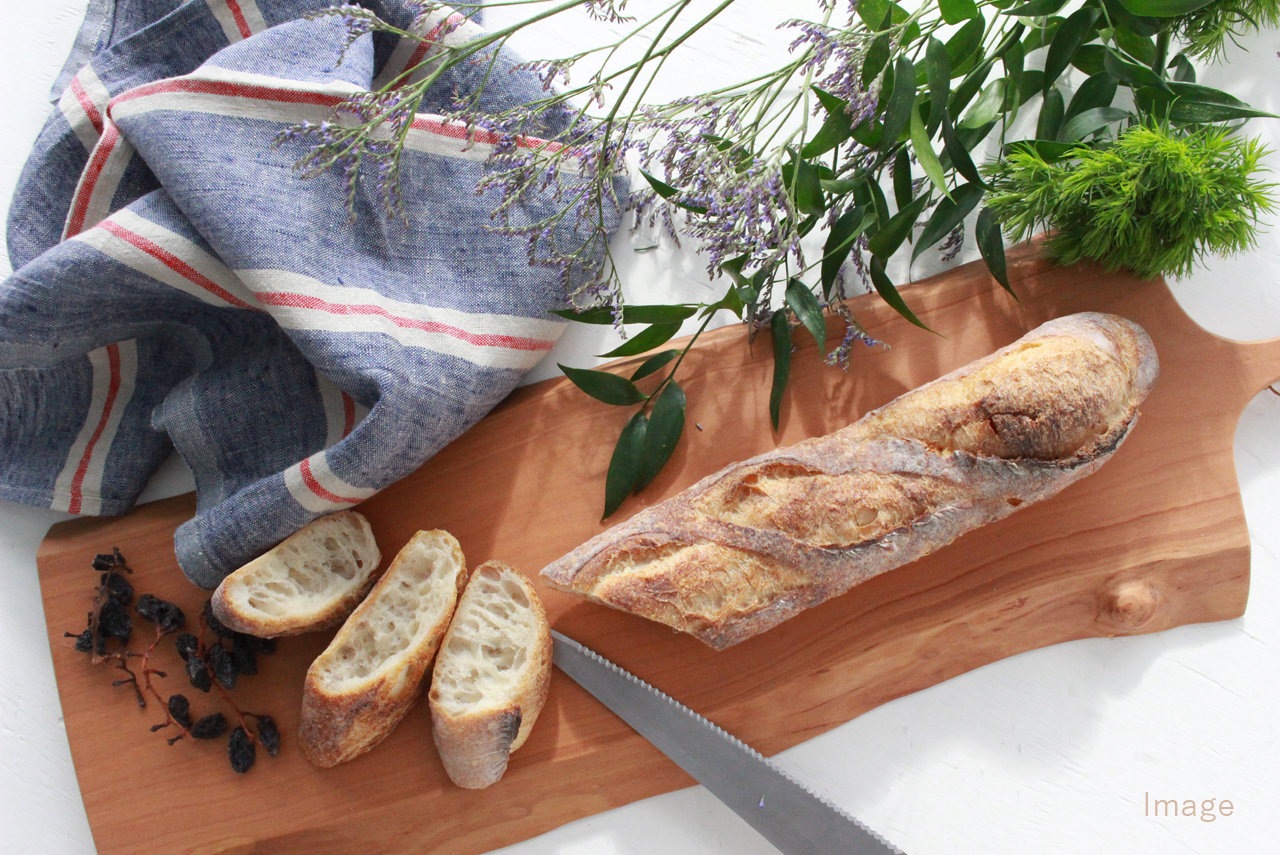 りんごのカッティングボード | ヒダコレのアイテムから探す,木の小物